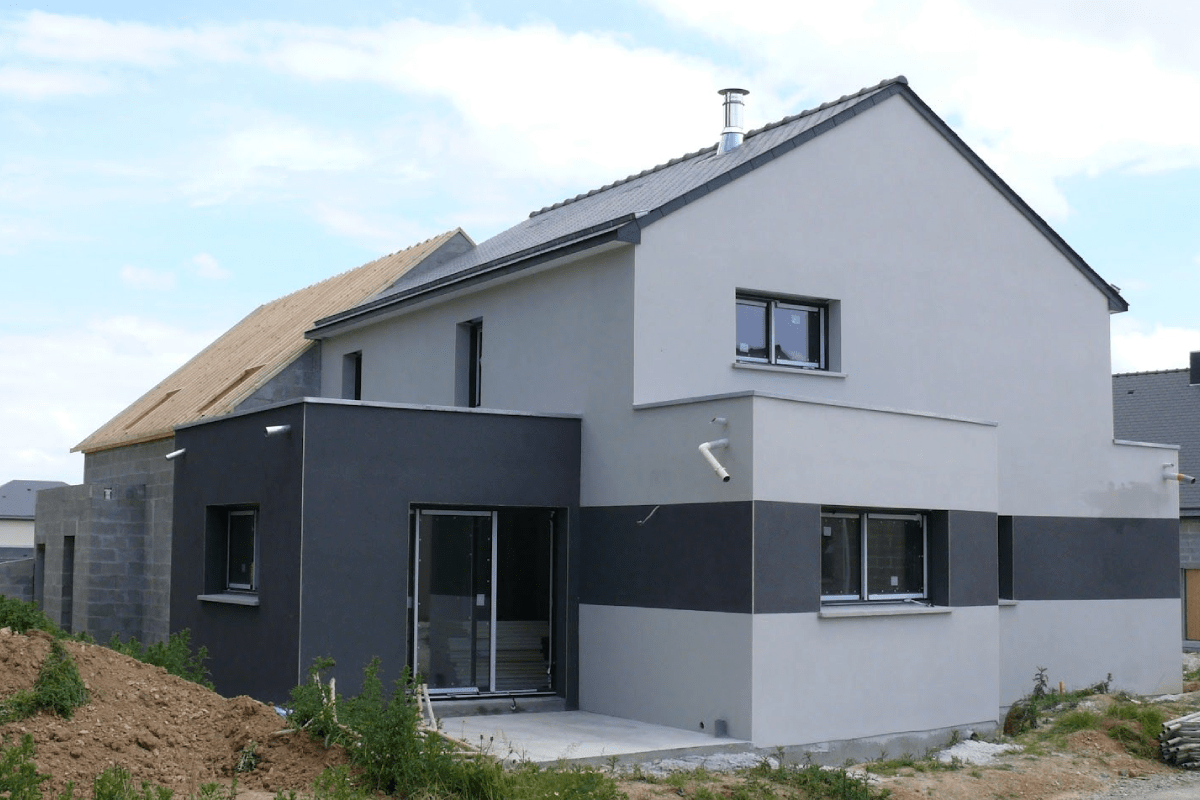 Ravalement et peinture pistolet extérieure à Lannion